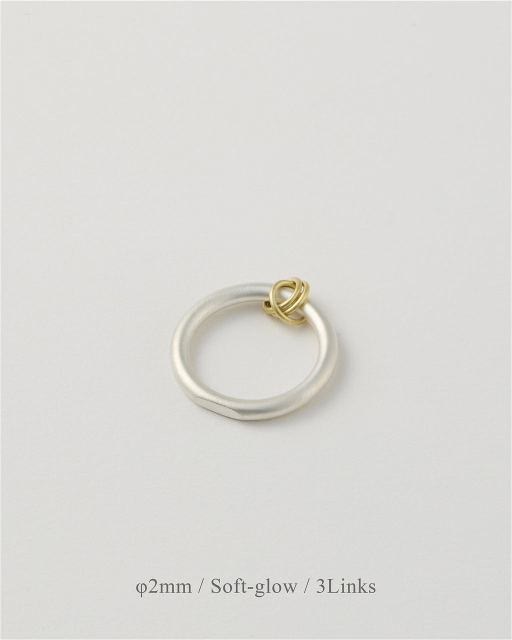 'Linked' ring