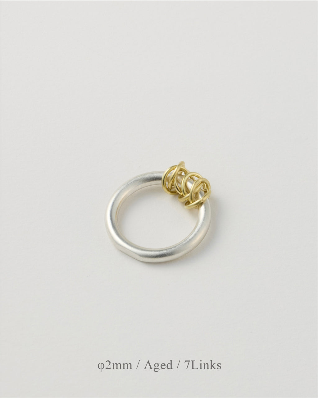 'Linked' ring