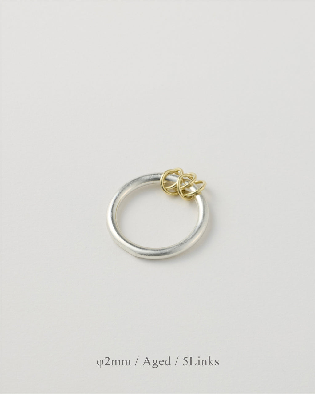 'Linked' ring