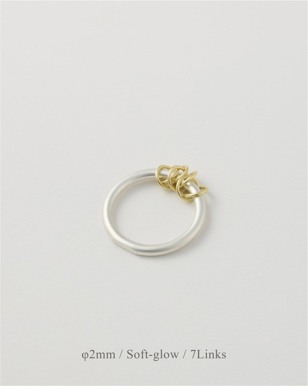 'Linked' ring