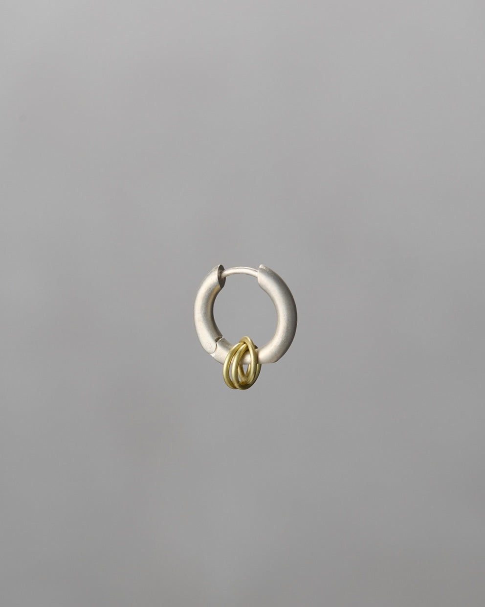 'Linked' pierced earring